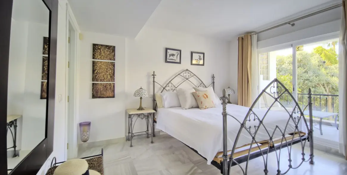 Продажа таунхауса в Nueva Andalucía 18