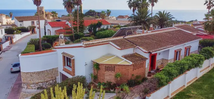 Sale of detached villa in Mijas 1