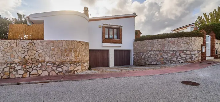 Sale of detached villa in Mijas 2