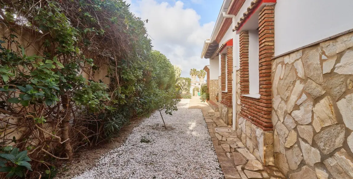 Sale of detached villa in Mijas 42