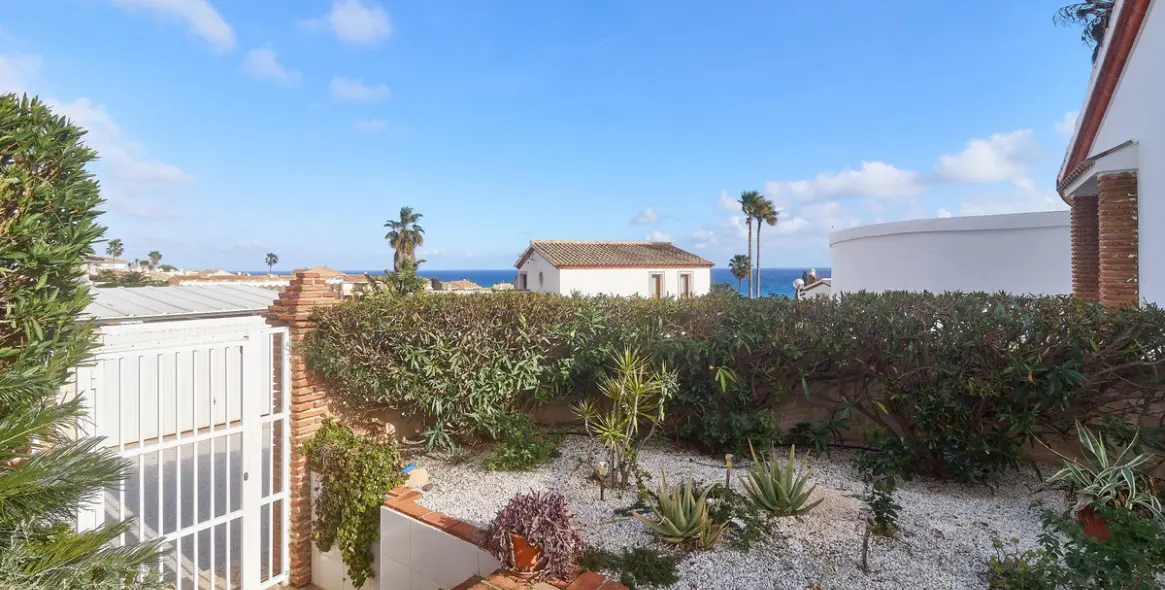 Sale of detached villa in Mijas 45