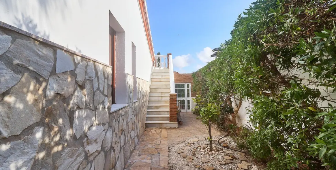 Sale of detached villa in Mijas 46