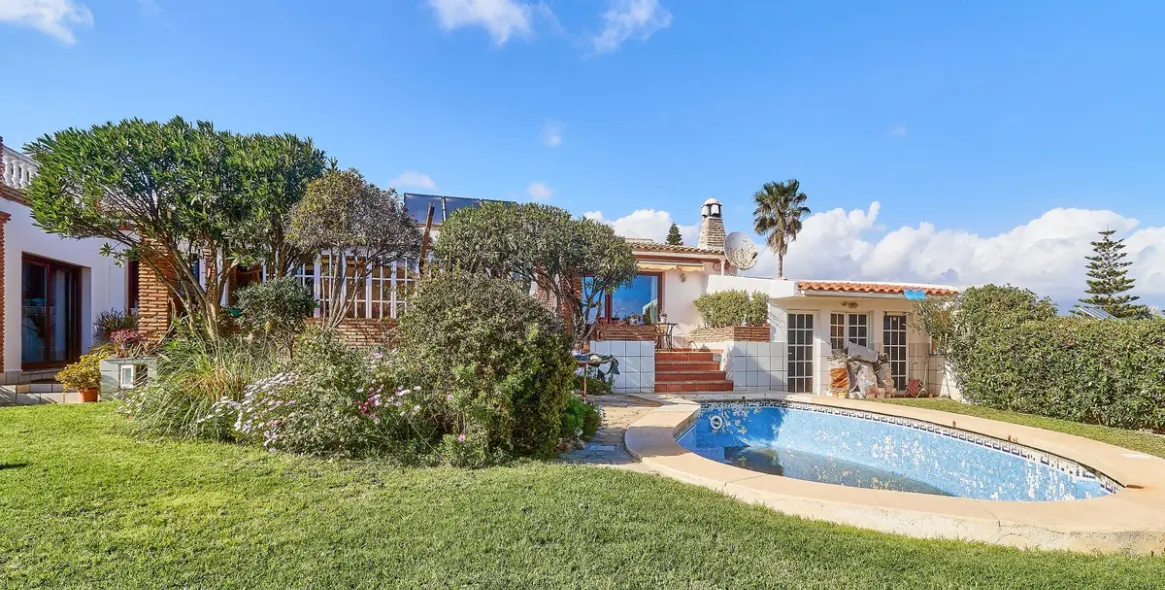 Sale of detached villa in Mijas 49