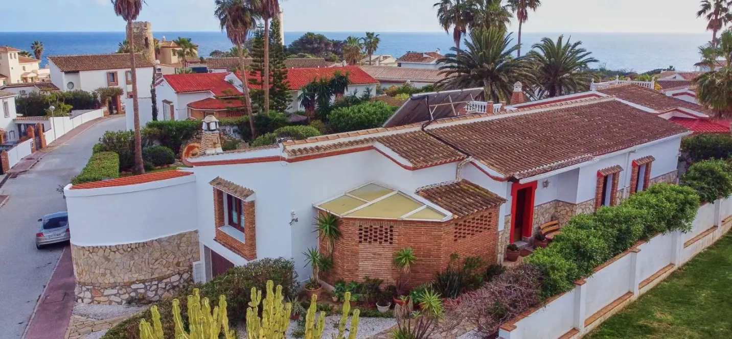 Продажа  отдельно стоящей виллы в Mijas 1