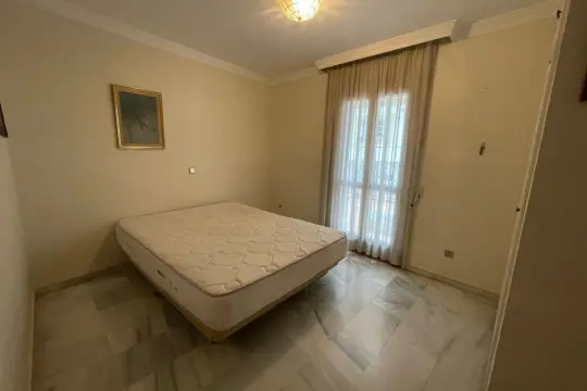 Image 7 thumb