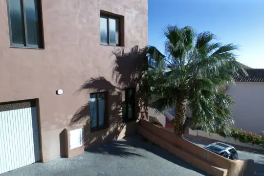 Image 6 thumb