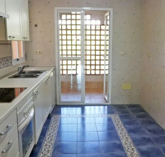 Venta de ático dúplex en Guadalmina Baja