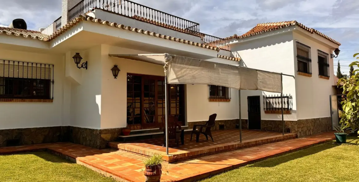 Sale of detached villa in Churriana 2