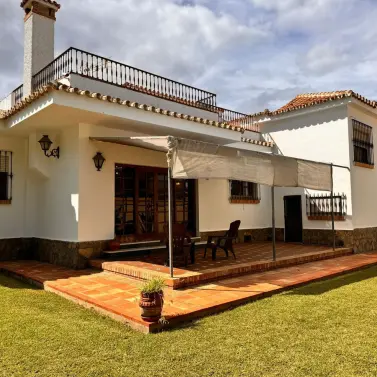 Sale of detached villa in Churriana