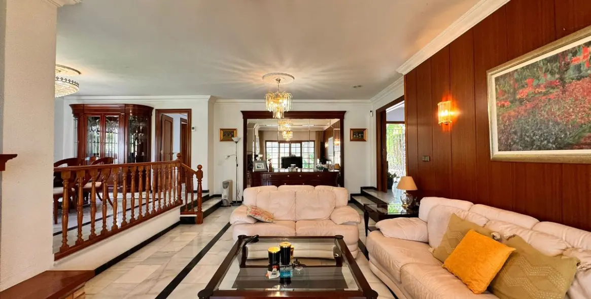 Sale of detached villa in Churriana 16