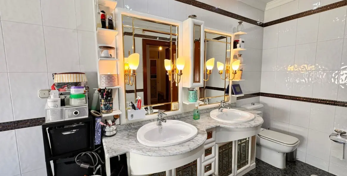 Venta de villa independiente en Churriana 26