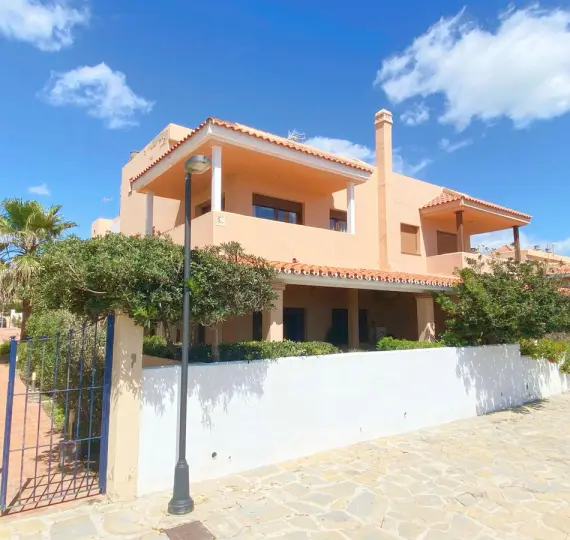Продажа таунхауса в Casares Playa