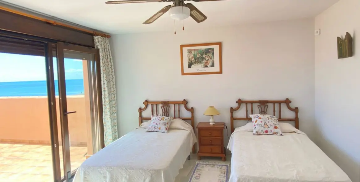 Продажа таунхауса в Casares Playa 26