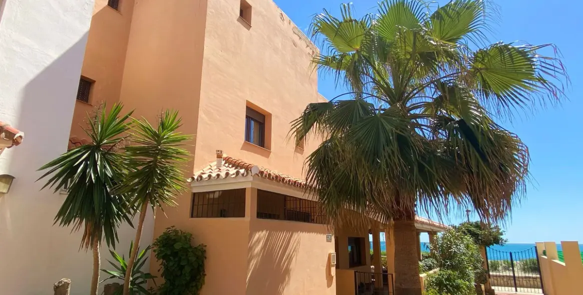 Продажа таунхауса в Casares Playa 39