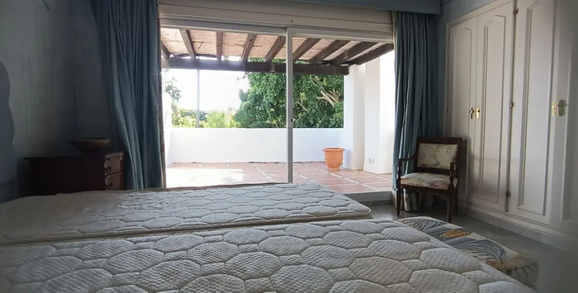 Продажа двухуровневого пентхауса в Atalaya 14