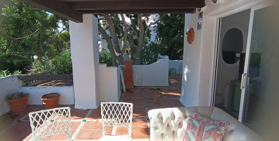 Venta de ático dúplex en Guadalmina Baja 8