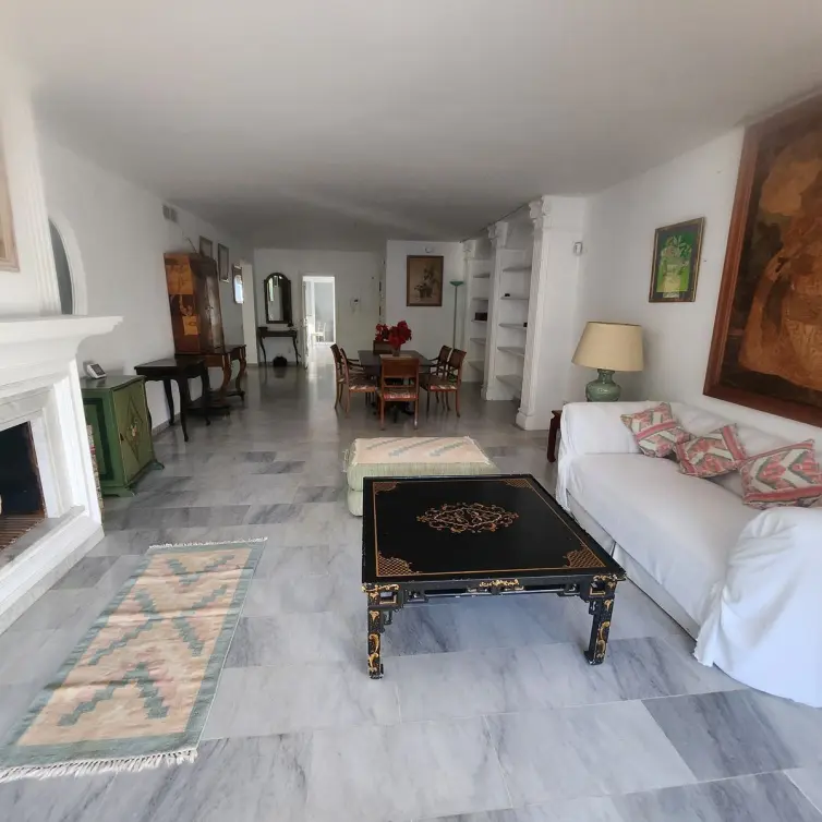 Venta de ático dúplex en Guadalmina Baja