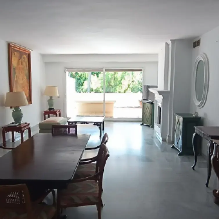 Venta de ático dúplex en Guadalmina Baja