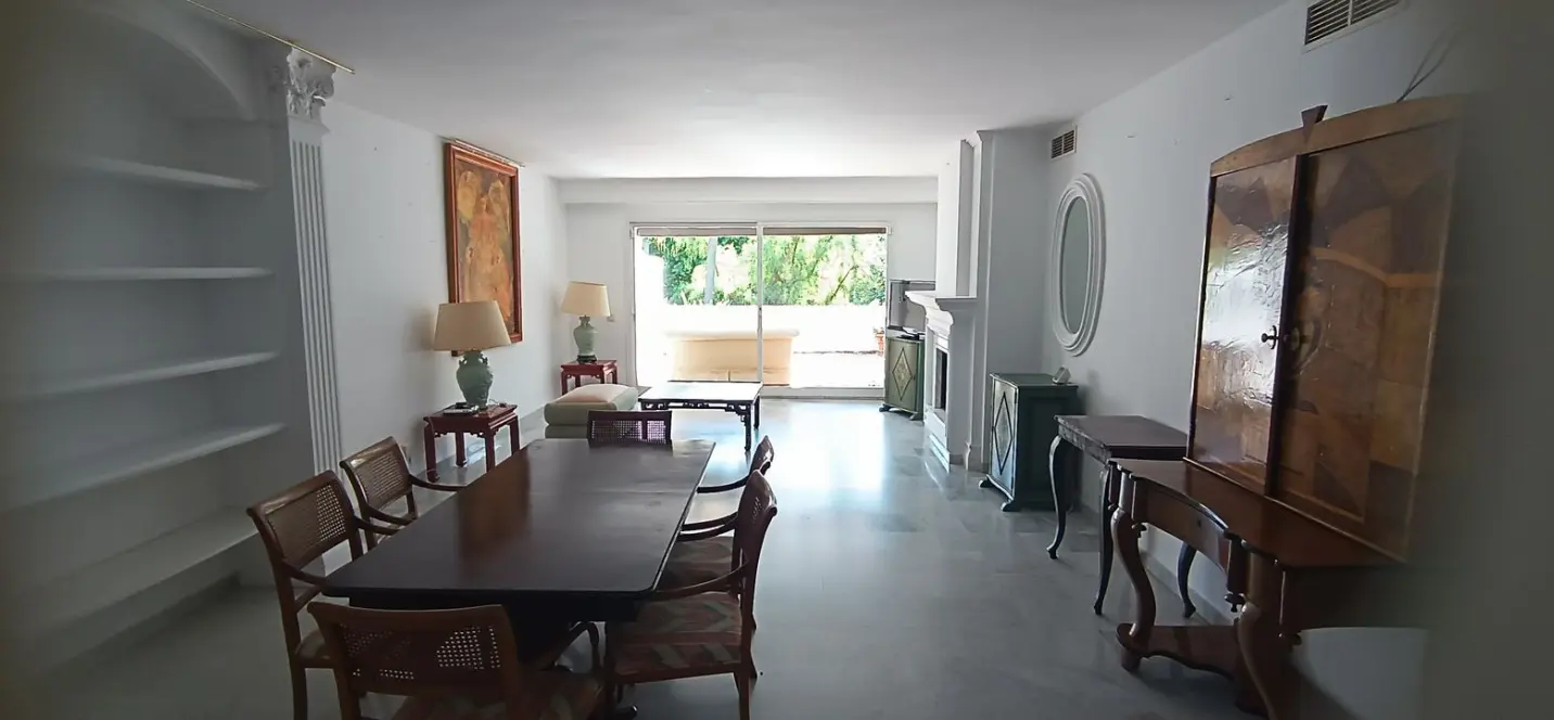 Venta de ático dúplex en Guadalmina Baja 2