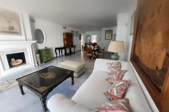 Image 4 thumb
