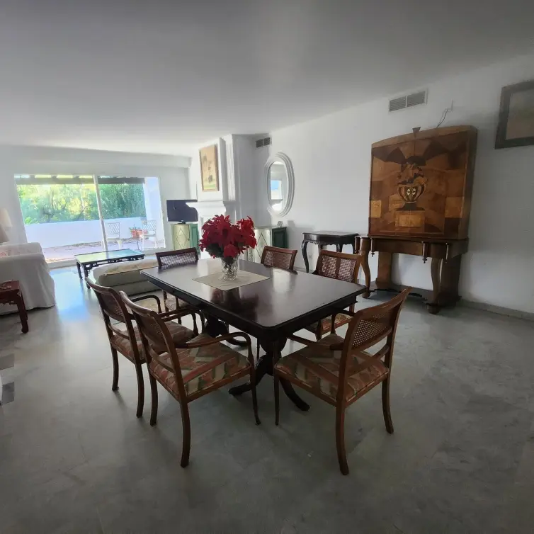 Venta de ático dúplex en Guadalmina Baja