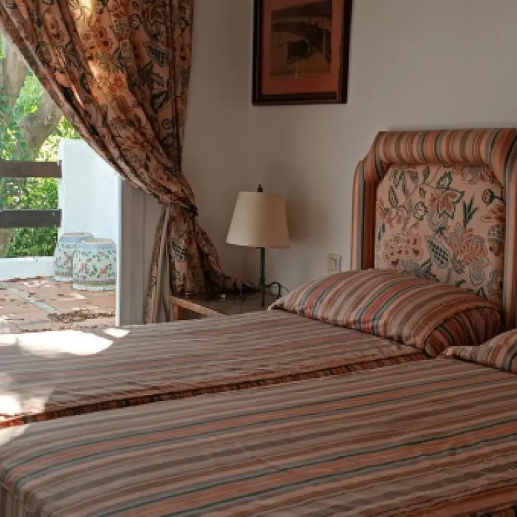 Venta de ático dúplex en Guadalmina Baja