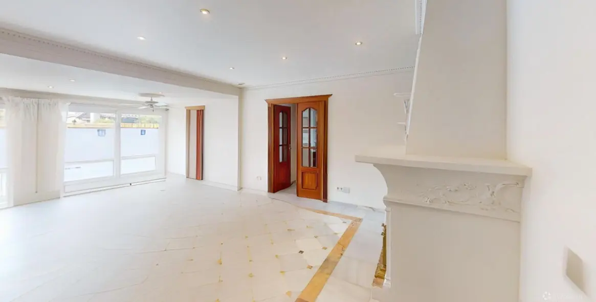 Продажа  отдельно стоящей виллы в Estepona (район Costalita) 4