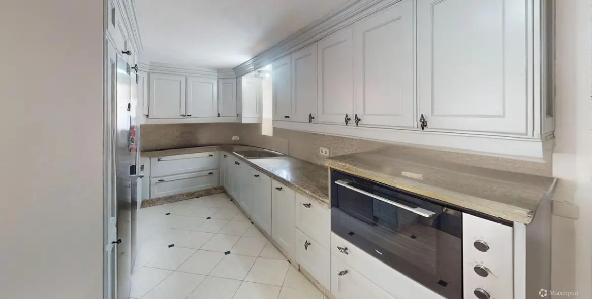 Продажа  отдельно стоящей виллы в Estepona (район Costalita) 5