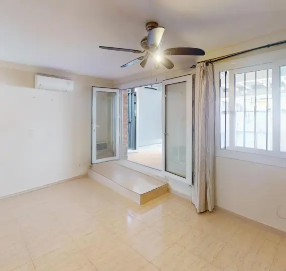 Oтдельно стоящая вилла R5163850