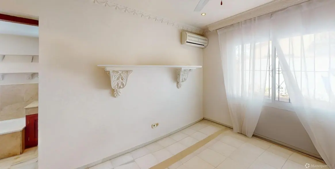 Продажа  отдельно стоящей виллы в Costalita 12