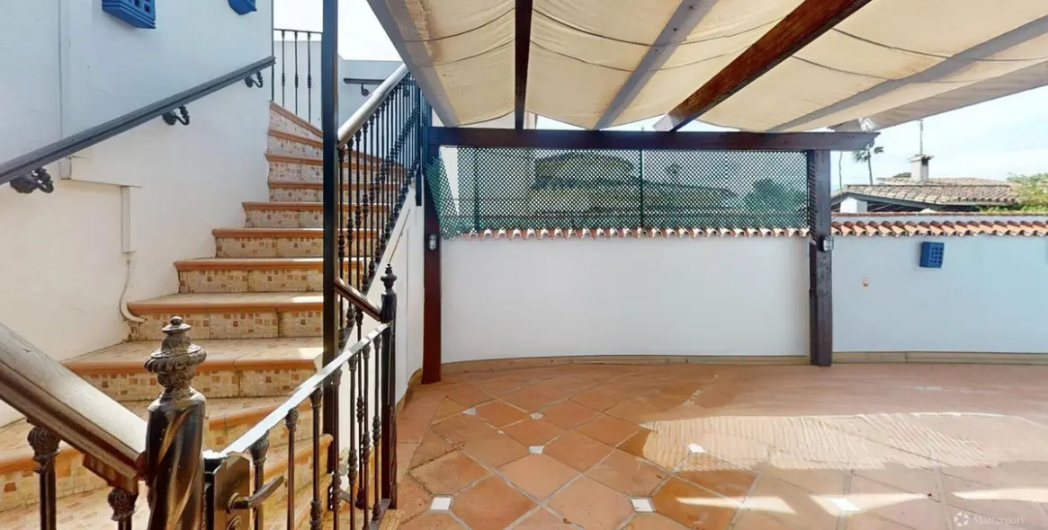 Продажа  отдельно стоящей виллы в Costalita 17