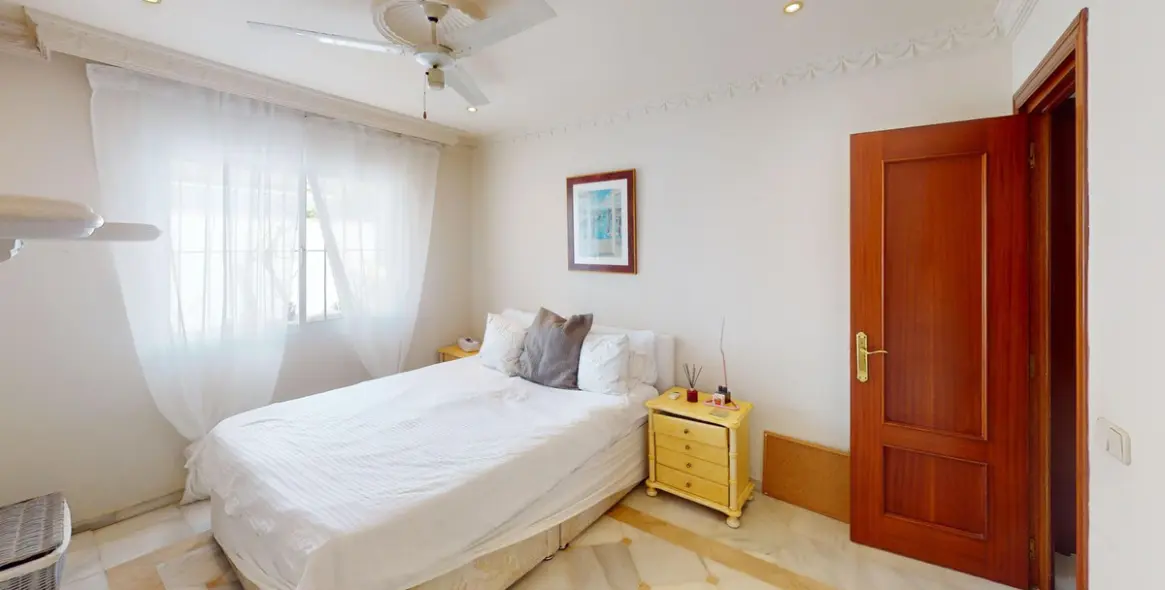 Sale of detached villa in Costalita 22