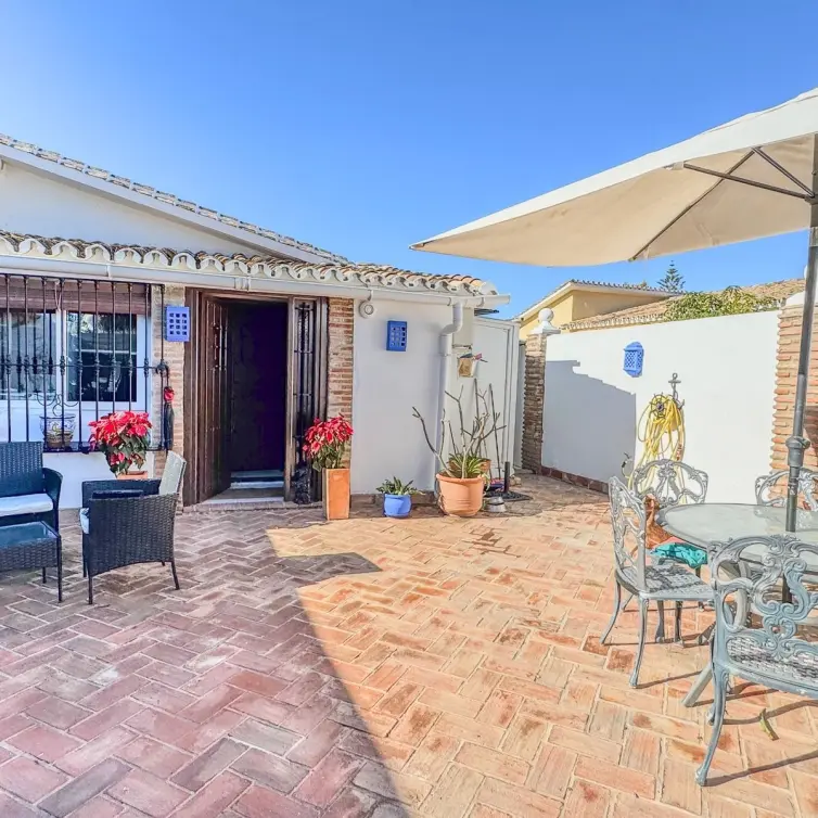 Venta de villa independiente en Costalita
