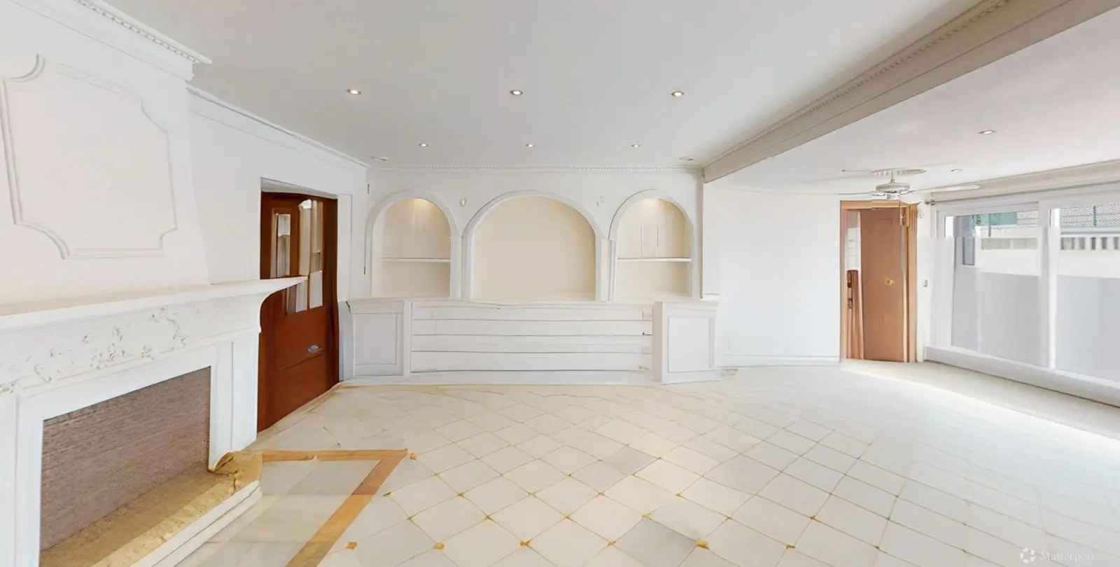Sale of detached villa in Costalita 3