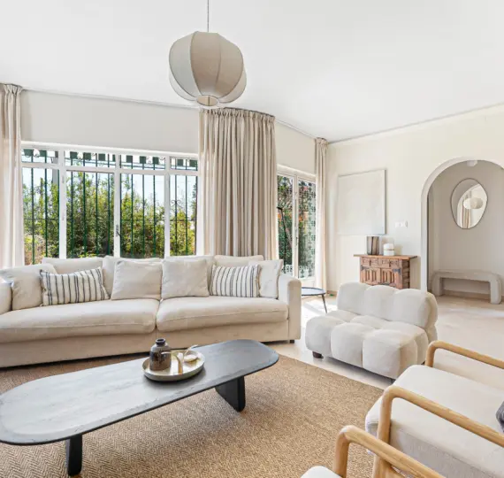 Продажа  отдельно стоящей виллы в Torremolinos