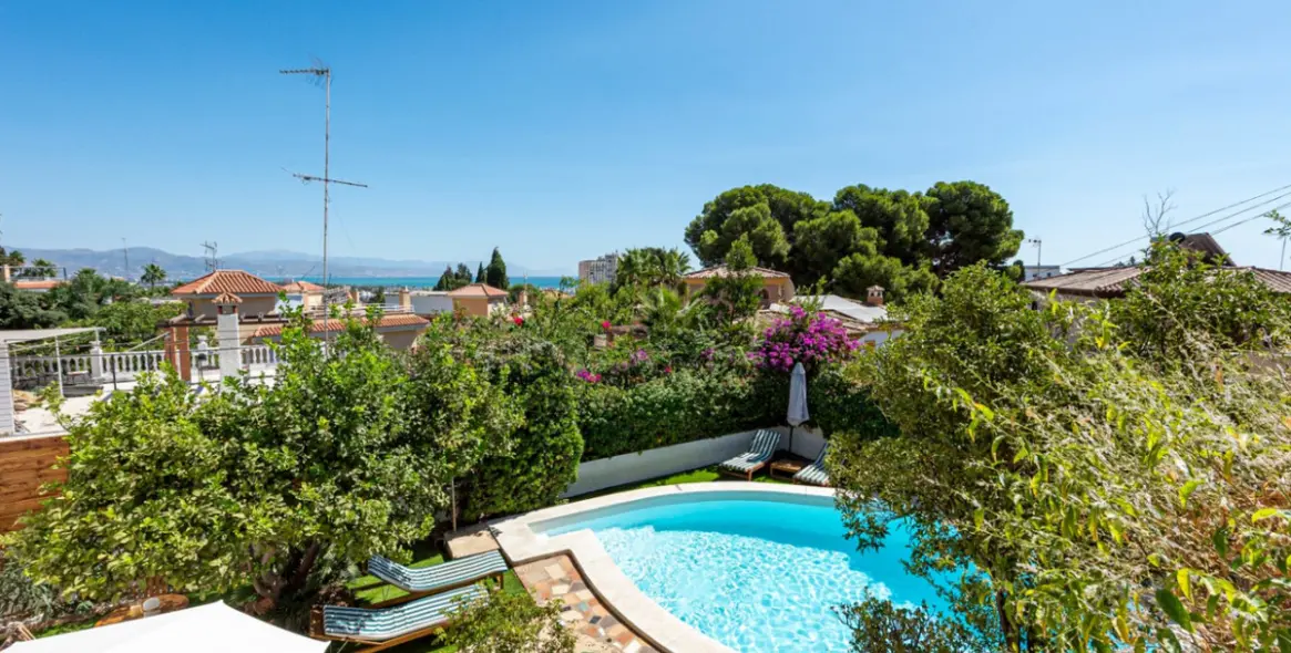 Продажа  отдельно стоящей виллы в Torremolinos 20