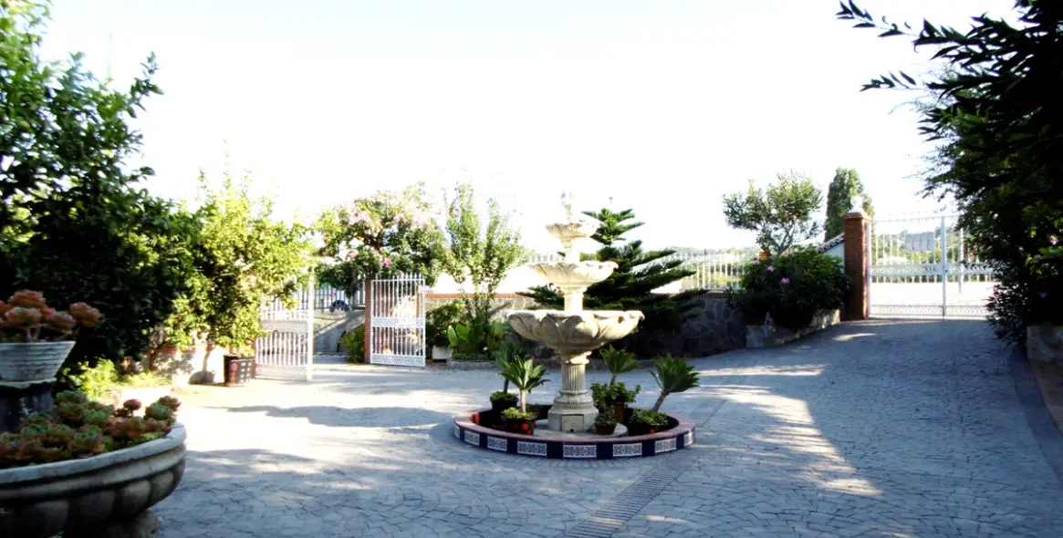 Продажа  отдельно стоящей виллы в Coín 28