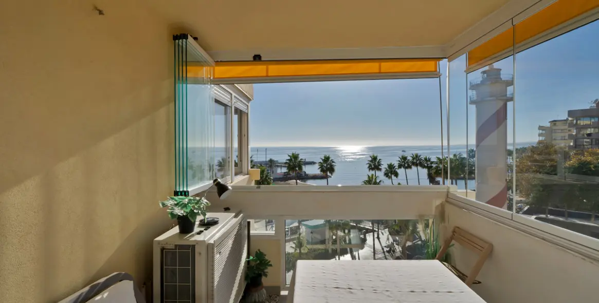 Venta de apartamento en planta media en Marbella 26