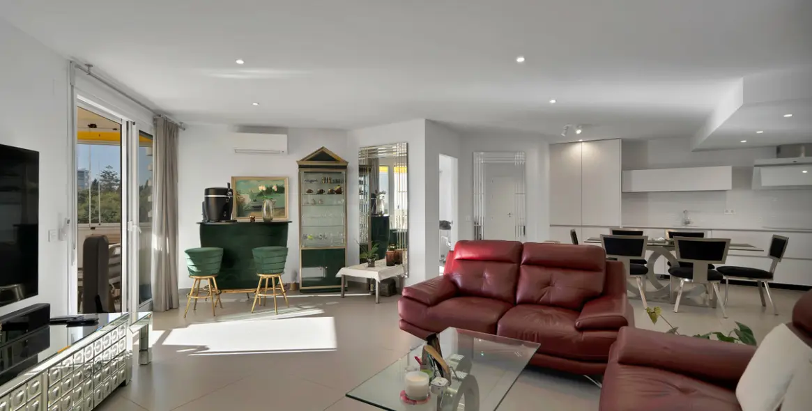 Venta de apartamento en planta media en Marbella 28