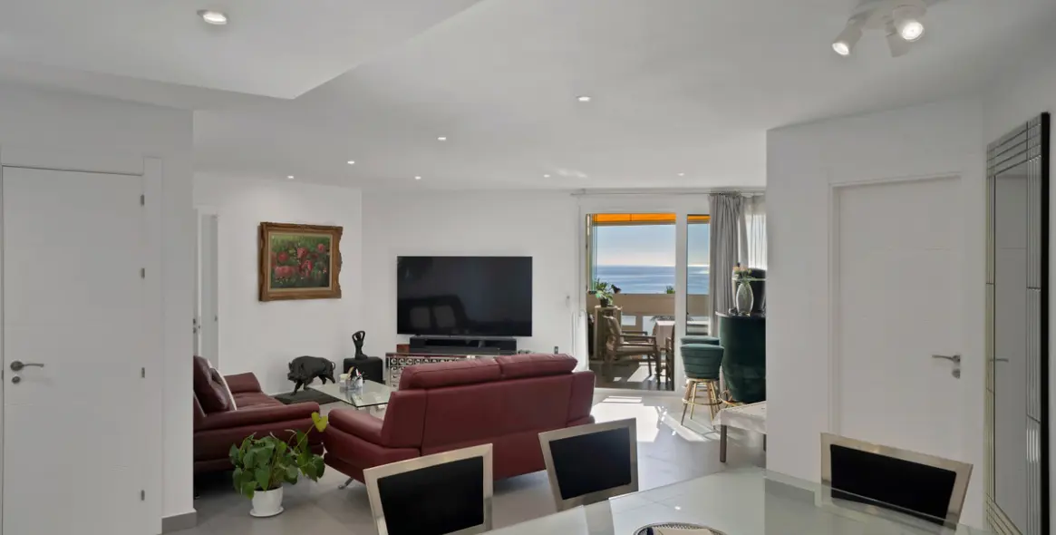 Venta de apartamento en planta media en Marbella 36