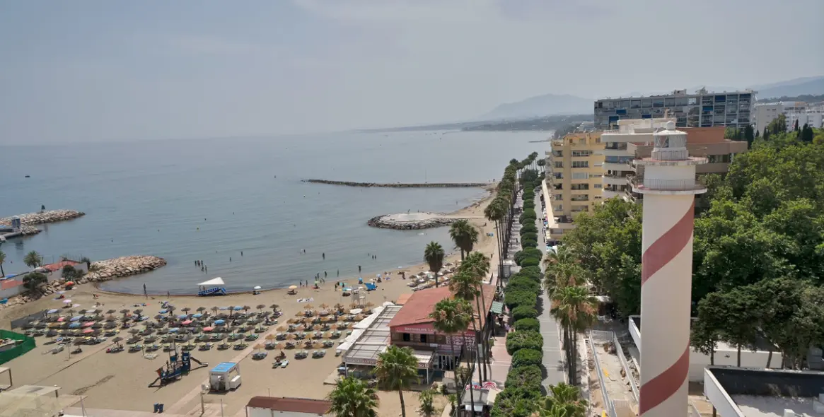 Venta de apartamento en planta media en Marbella 50