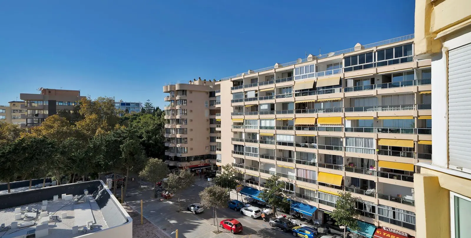 Venta de apartamento en planta media en Marbella 6