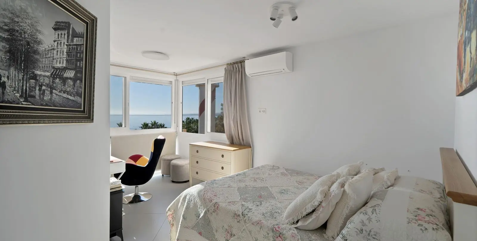 Venta de apartamento en planta media en Marbella 18