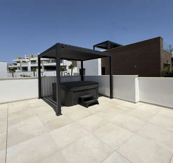 Venta de ático en Cabopino