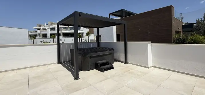 Venta de ático en Cabopino 3