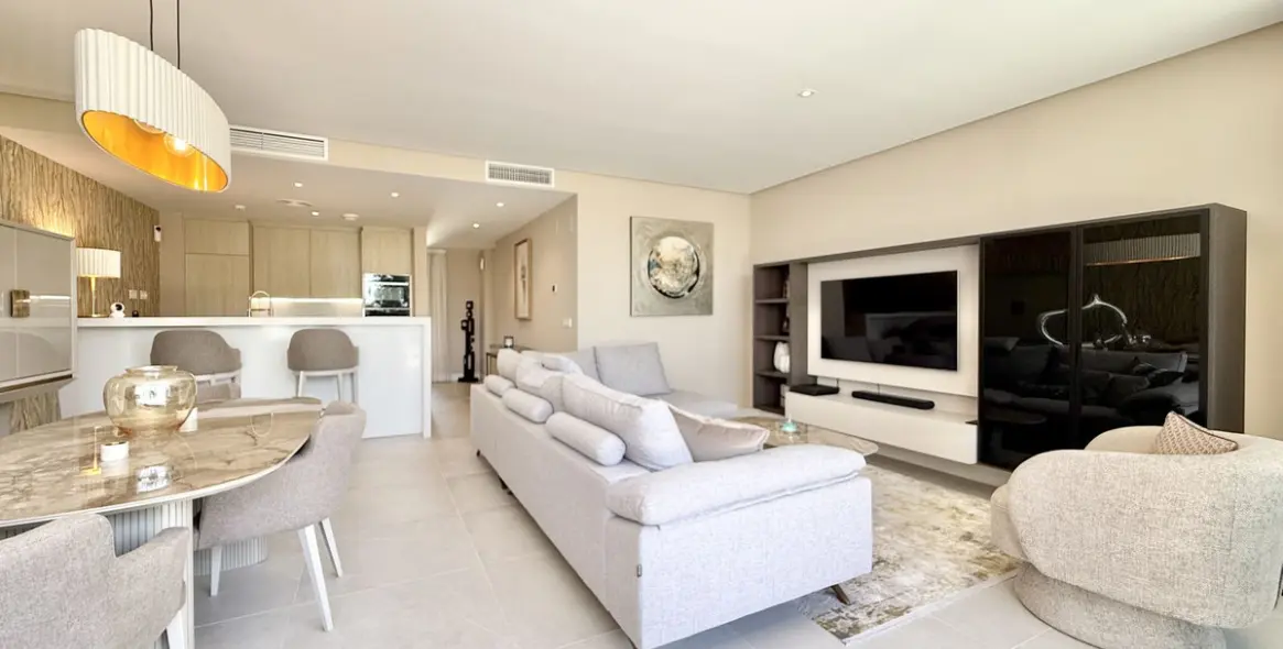 Sale of penthouse in Cabopino 19