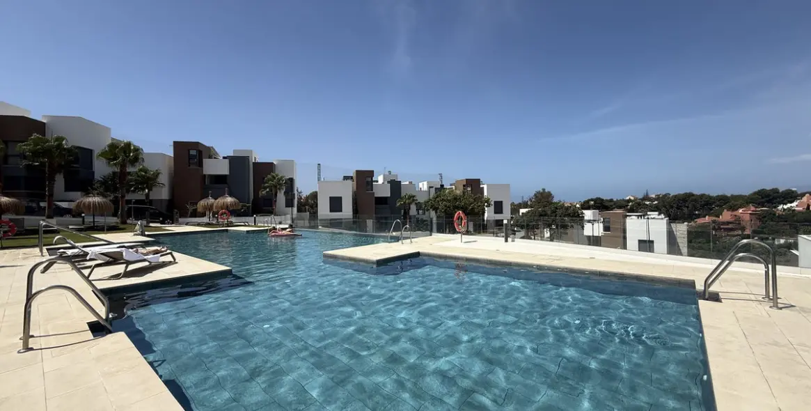 Sale of penthouse in Cabopino 45