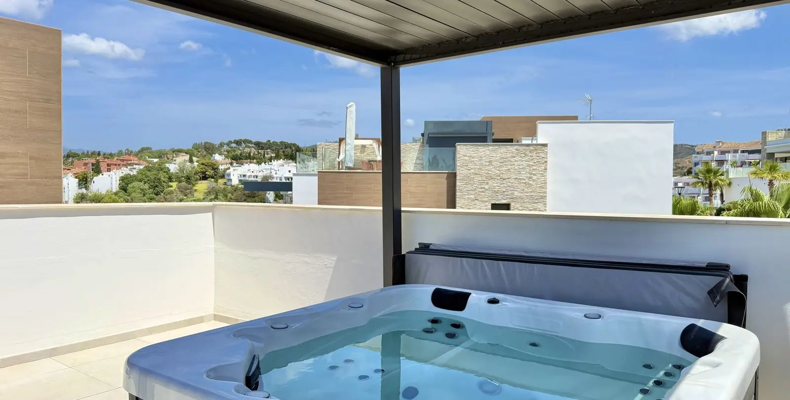 Sale of penthouse in Cabopino 3