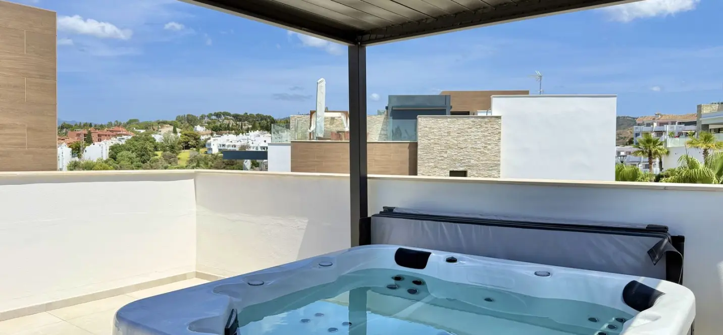 Sale of penthouse in Cabopino 2
