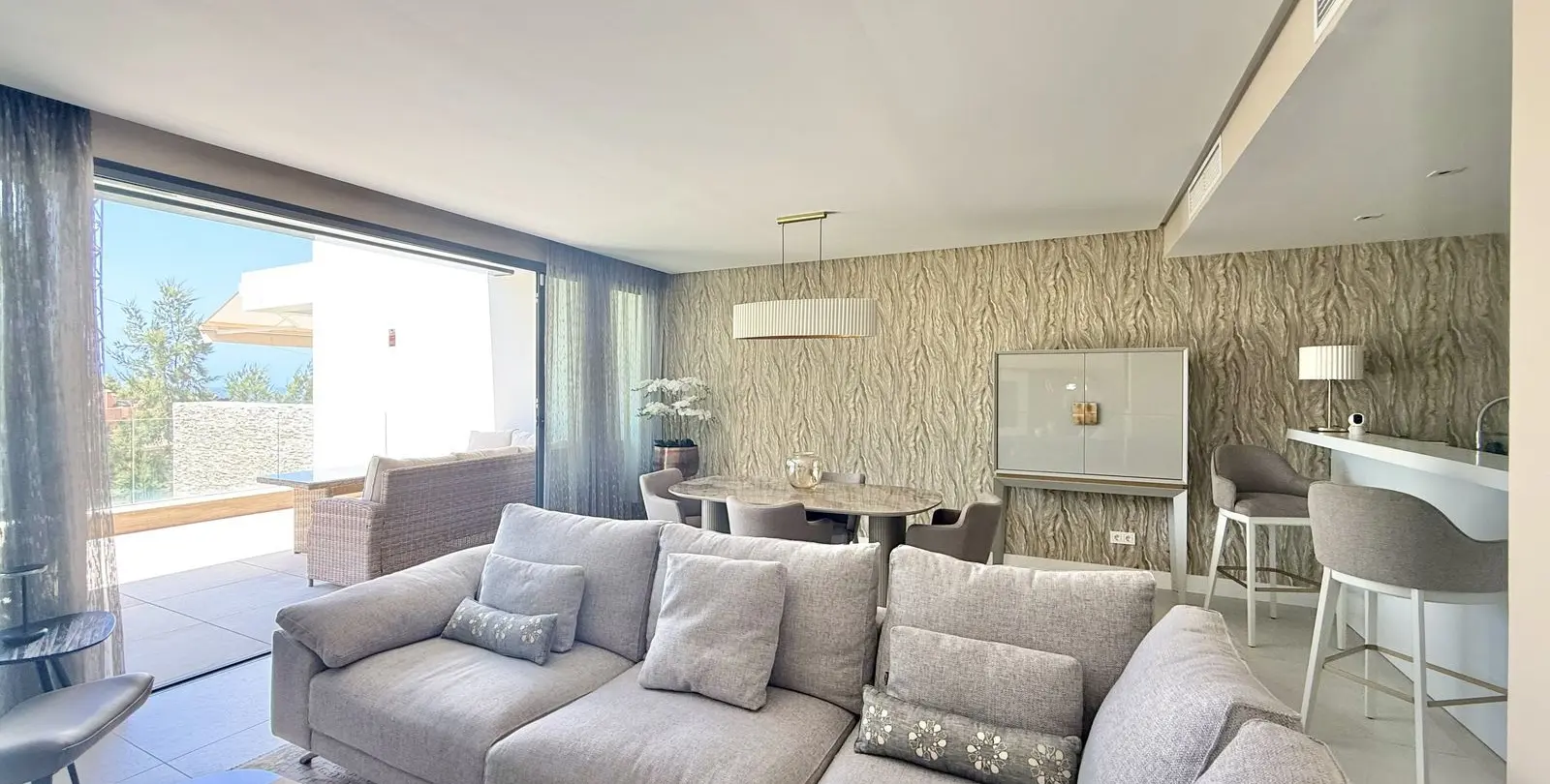 Sale of penthouse in Cabopino 24